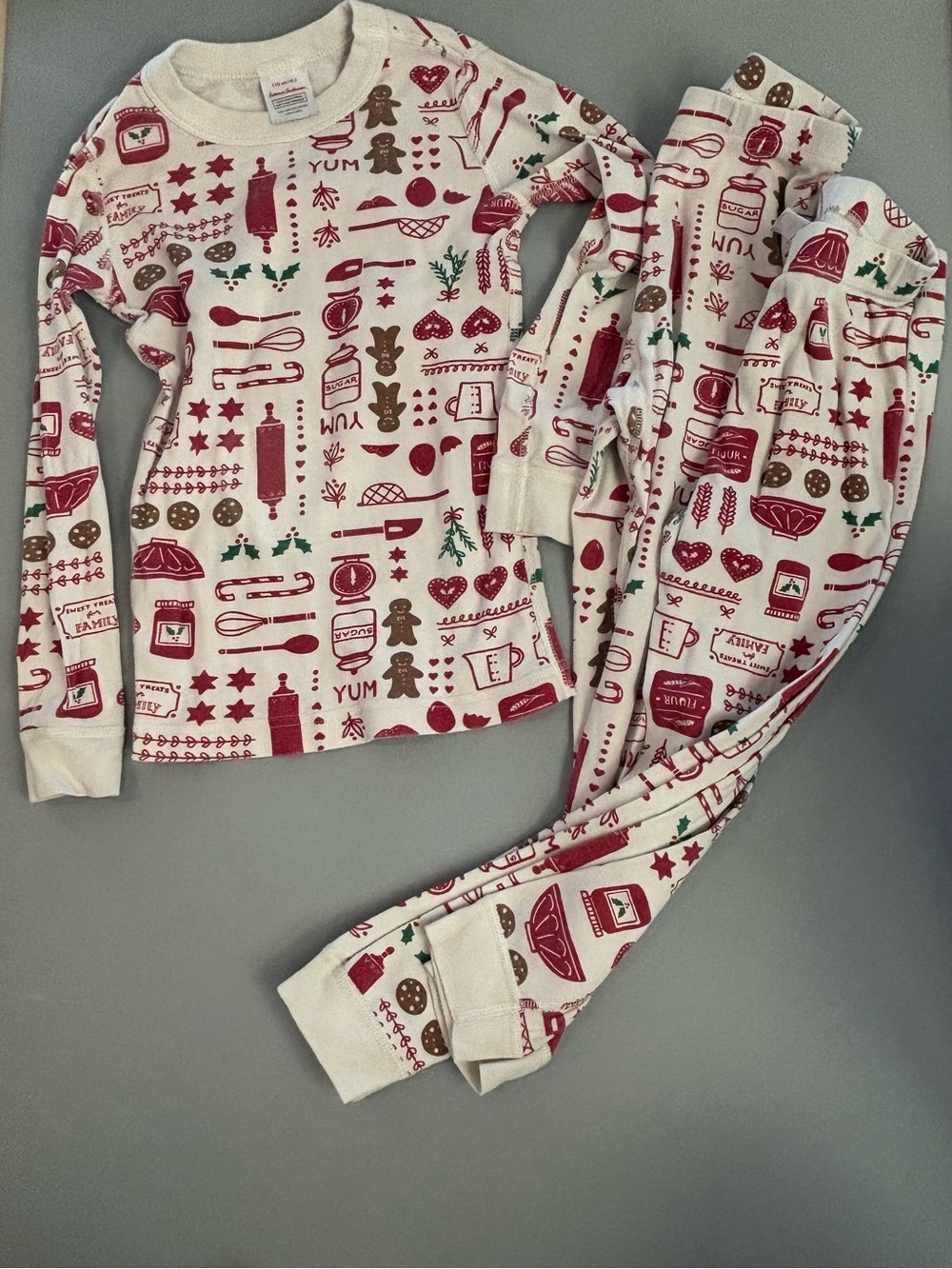 Hanna Andersson Christmas Gingerbread Baking Red Pattern Pajama Set Size 5